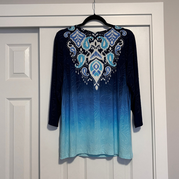 JM Collection Women's Plus Size 0X Gradient Blue Ikat Jacquard Top NWT - Picture 5 of 6